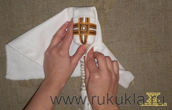 Узловая кукла - потомок куклы-божества, символизирующей Рожаницу - Тридевятое Царство